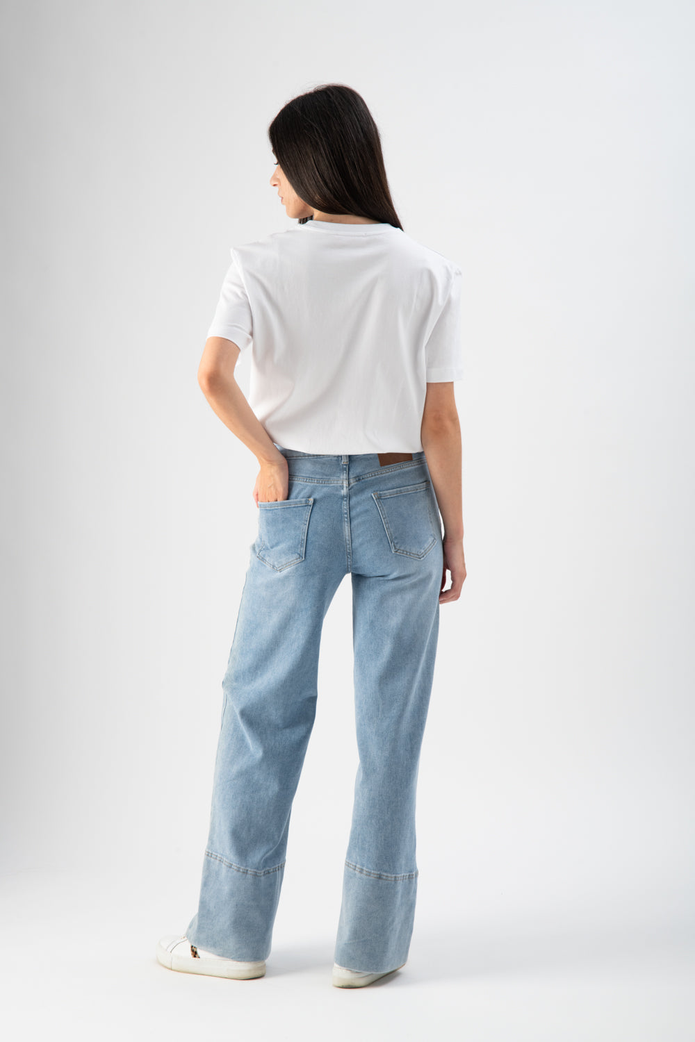 Jeans wide leg con risvolto