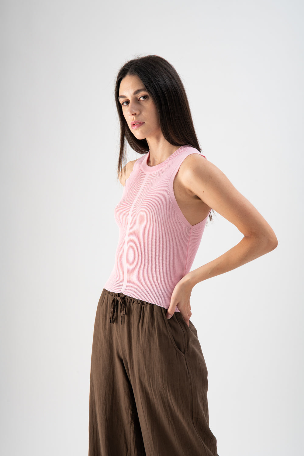 Top cropped a costine rosa